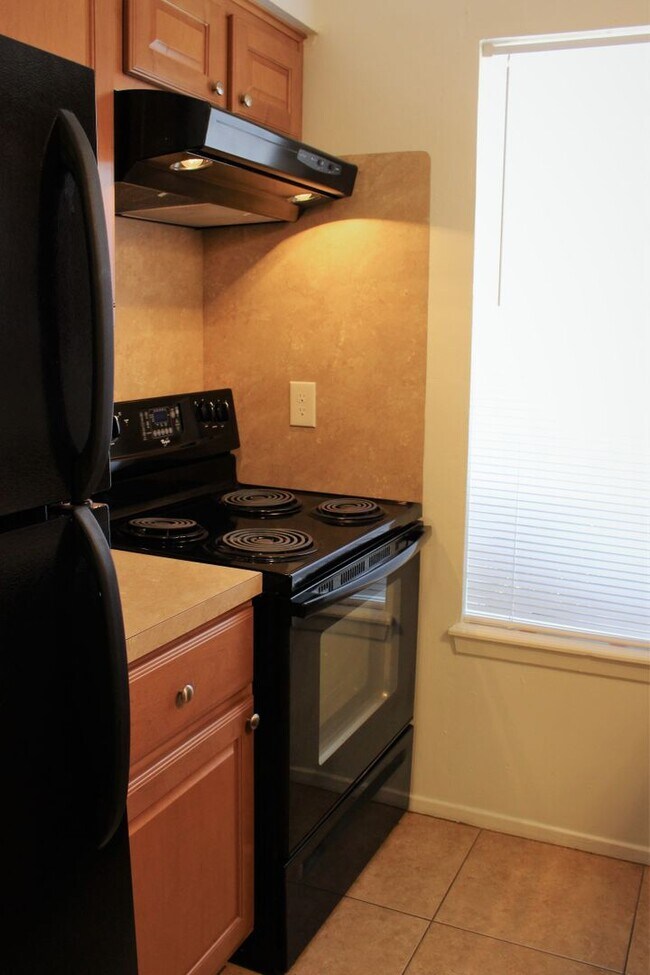 Building Photo - 3601EL