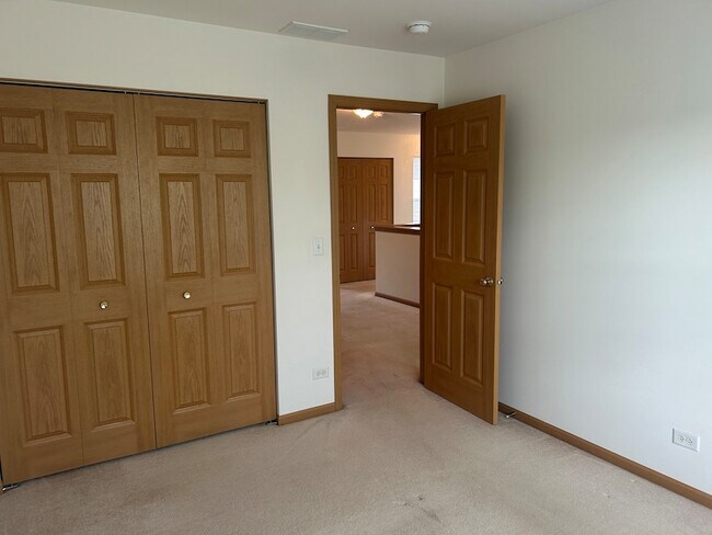 Building Photo - 2482 Stoughton Cir