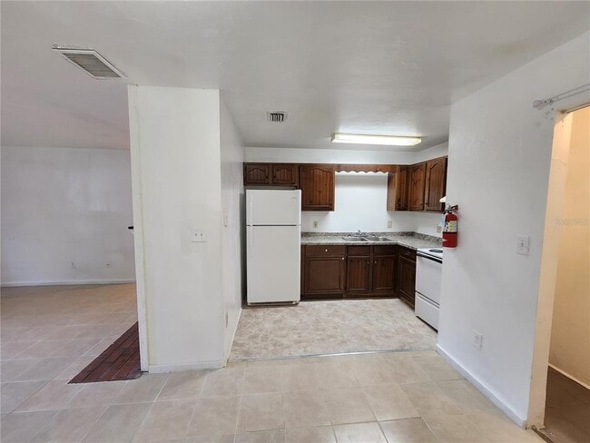 Building Photo - 6140 NW 26th St