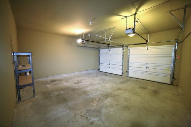 Building Photo - 8305 Grenadier Trl