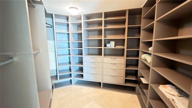 Building Photo - 150 Sunny Isles Blvd