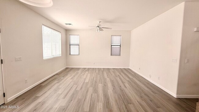 Building Photo - 9021 W Villa Maria Dr