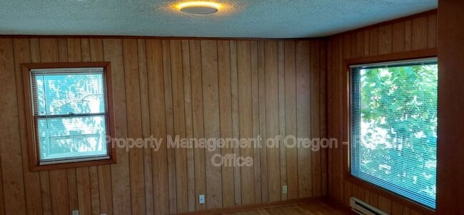 Building Photo - 2931 SE 119th Ave