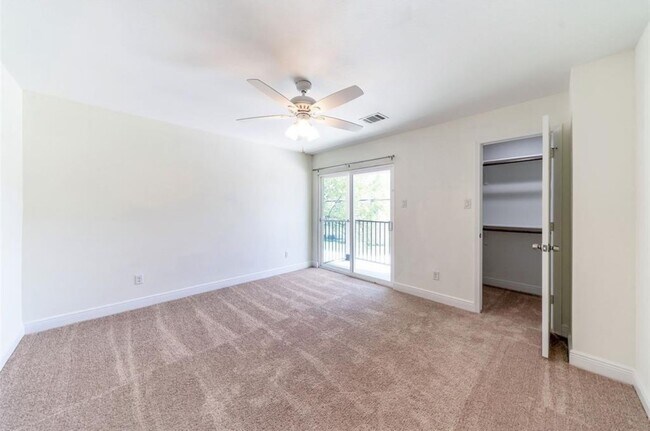 Building Photo - 5007 Mallow St