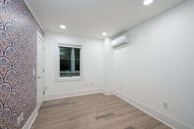 Building Photo - 309 Palisade Ave