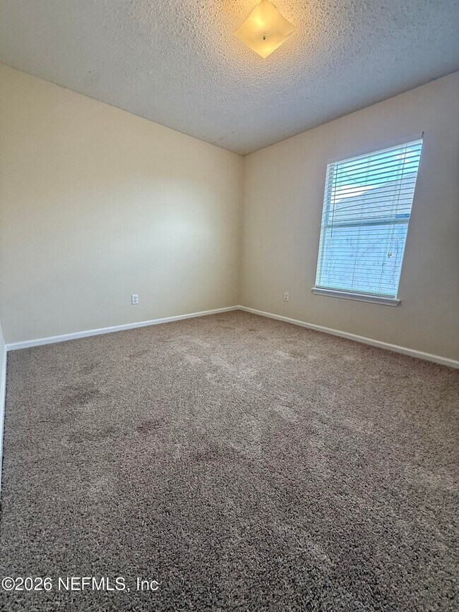 Building Photo - 3150 Highland Grove Dr