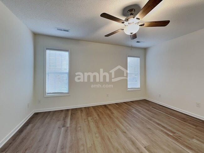 Building Photo - 105 Bristol View Cir