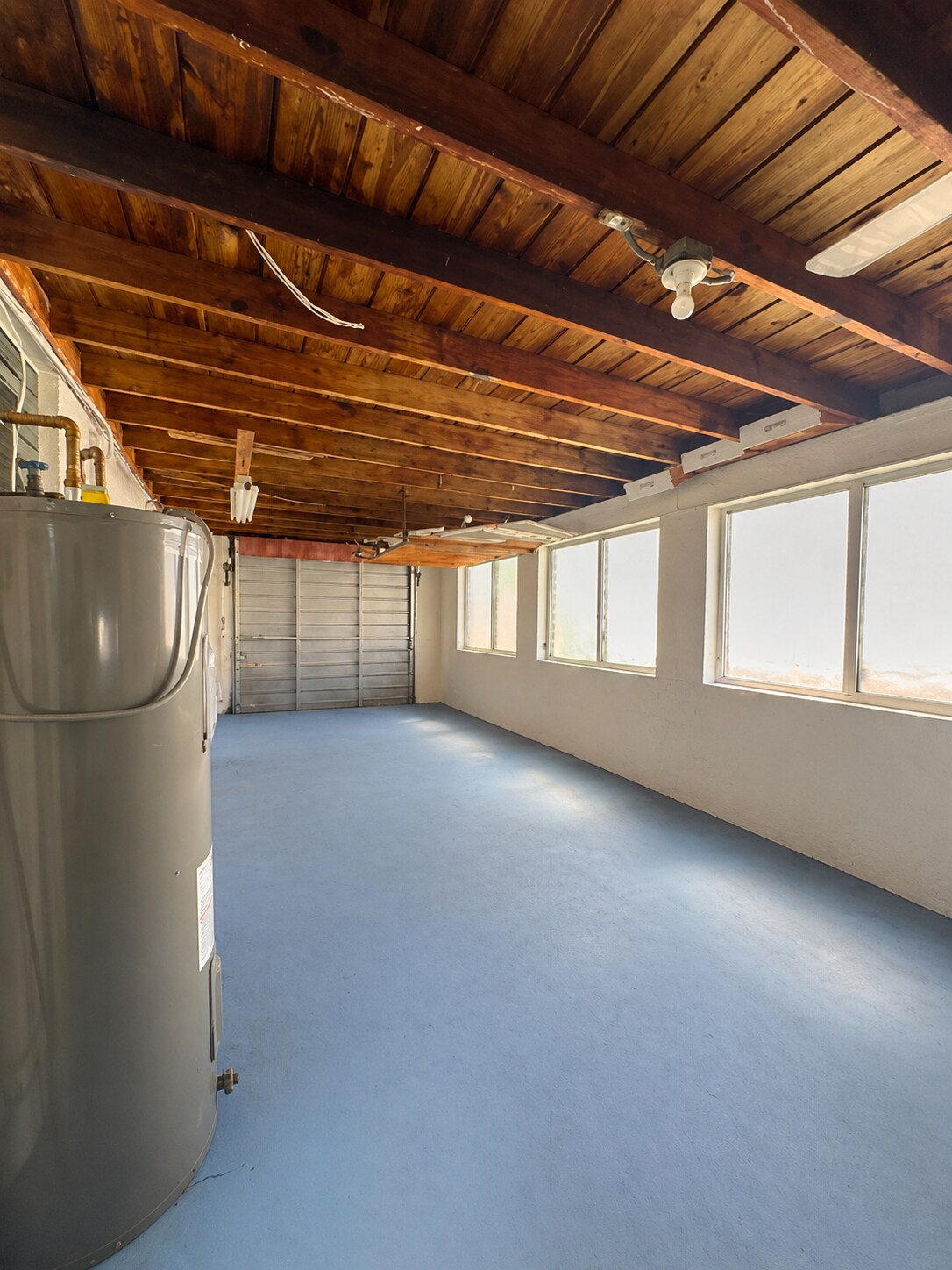 Building Photo - 422 N Broadway