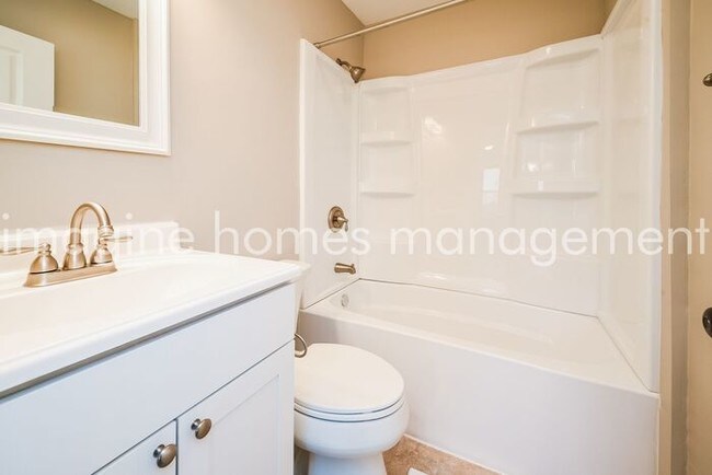 Building Photo - 1568 Olivewood Ave