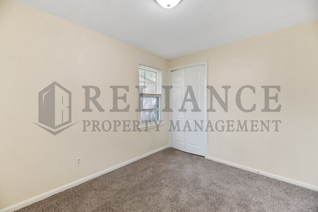 Building Photo - 5714 E Harry St