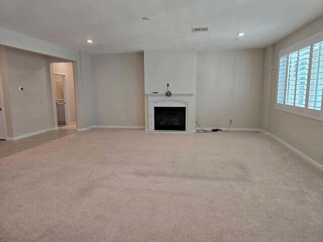 Building Photo - 82117 Verdi Rd