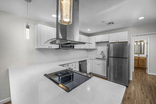Building Photo - Remodeled Kitchen