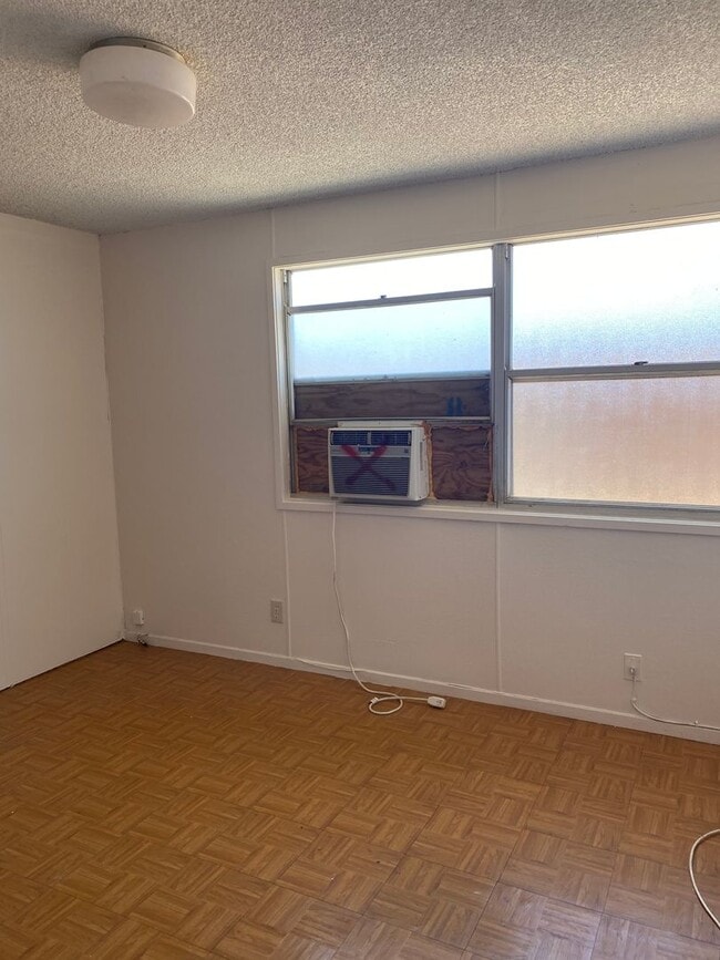 Building Photo - 3/1 | 2 car carport | $2,100.00 | avail 7/...