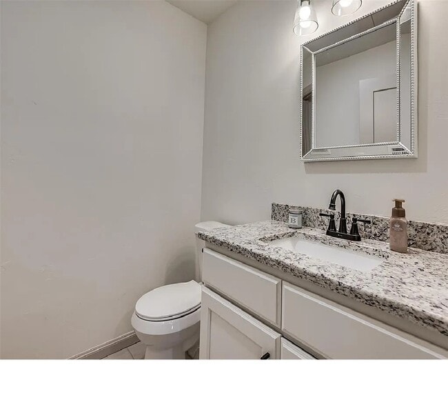 Building Photo - 22830 N Rockwell Ave
