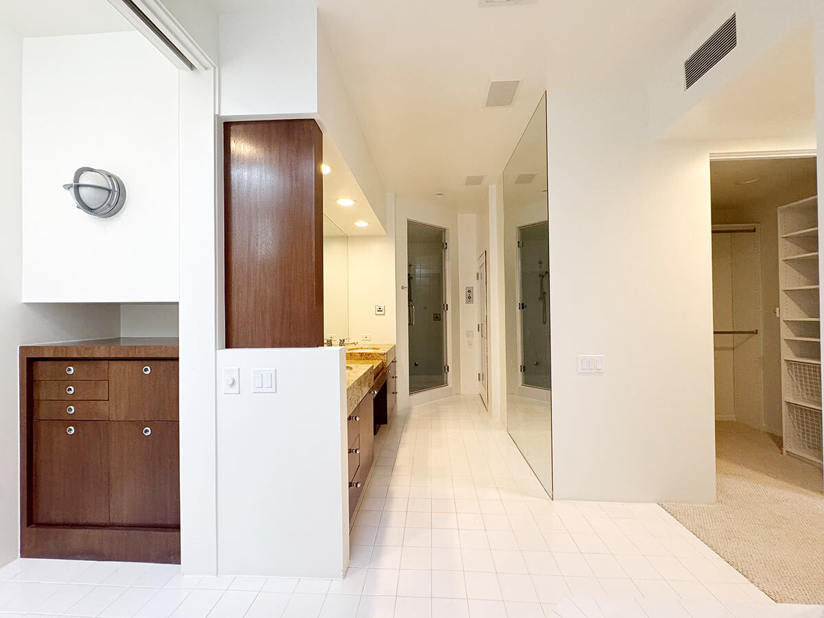 Building Photo - 3505 Ocean Front Walk