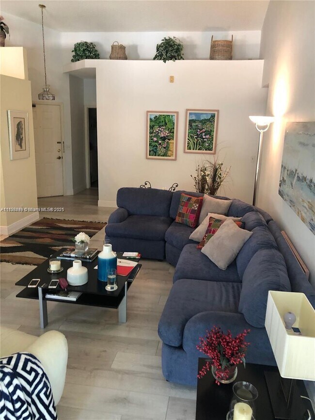 Building Photo - 5800 Coach House Cir