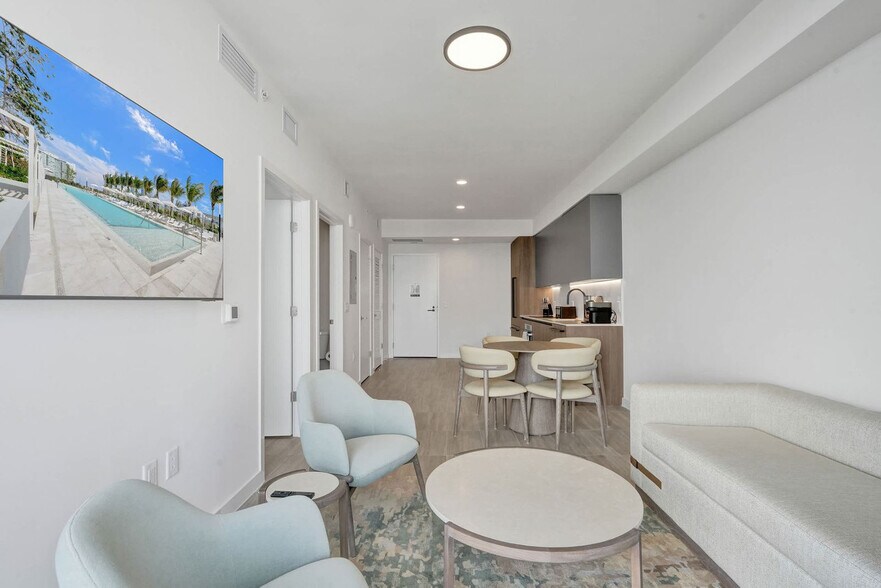 Primary Photo - 580 72nd St