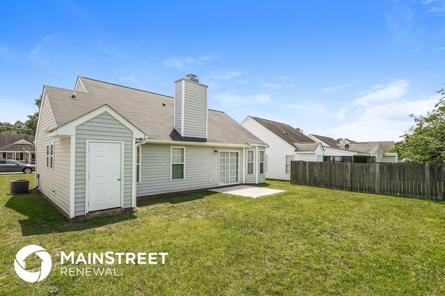 Building Photo - 5165 Julip Dr