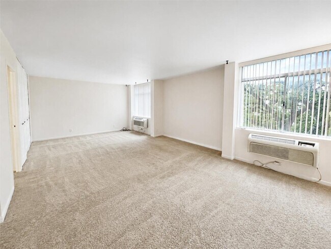 Building Photo - 7520 Hornwood Dr
