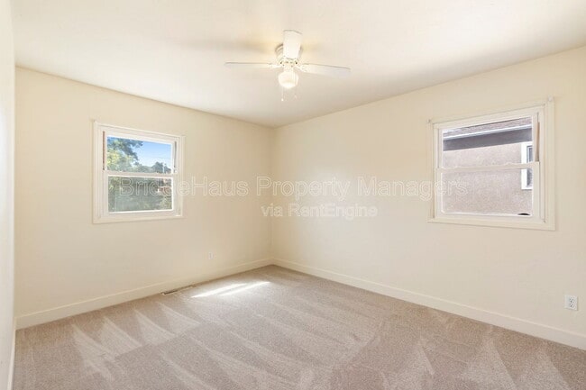 Building Photo - 5625 Gables St
