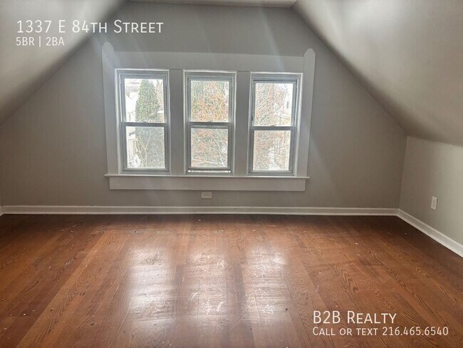 Building Photo - 1337 E 84th St