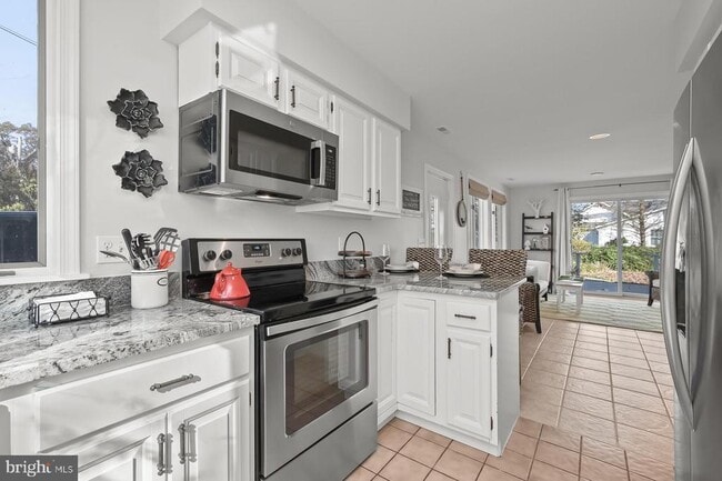 Building Photo - 4706 Frederick Ave