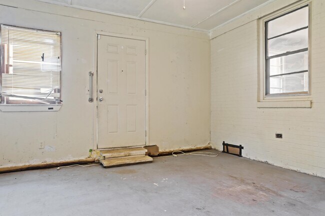 Building Photo - 312 Wilder Rd