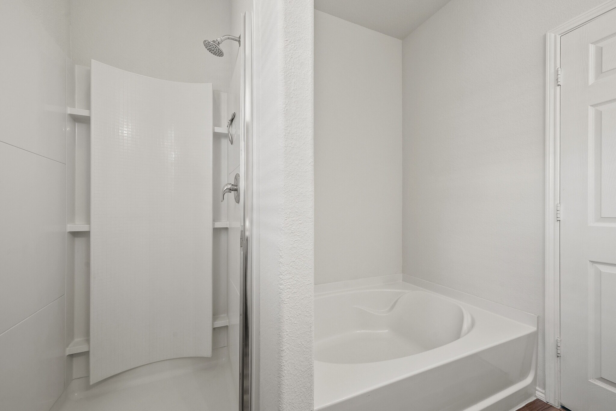 Building Photo - 3104 Montserrat Creek Dr