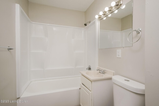 Building Photo - 315 N 36th St