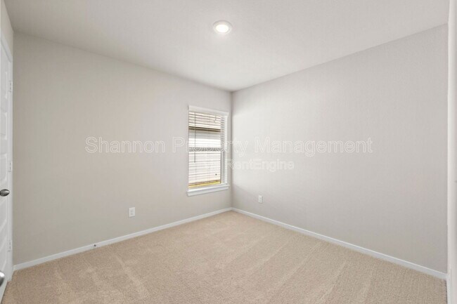 Building Photo - 166 Sterling River Ln