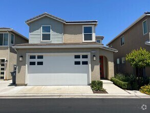 Building Photo - modern 3-bedroom, 2.5-bathroom home locate...