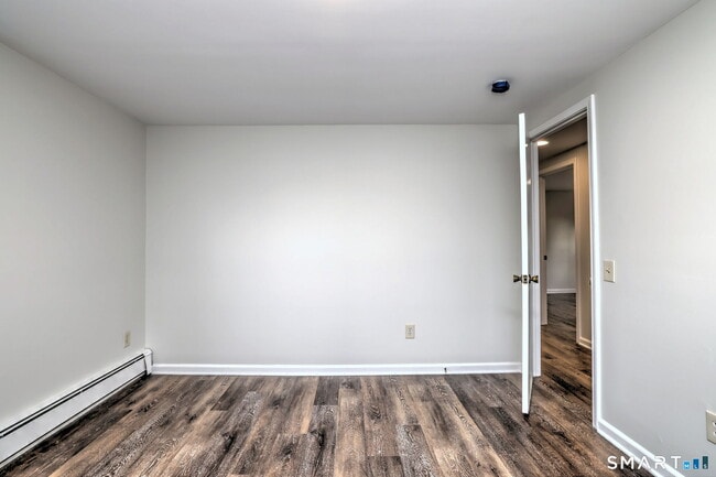 Building Photo - 5160 Madison Ave