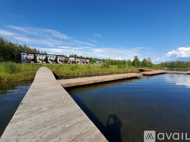 Building Photo - 2949 E Palmdale Dr