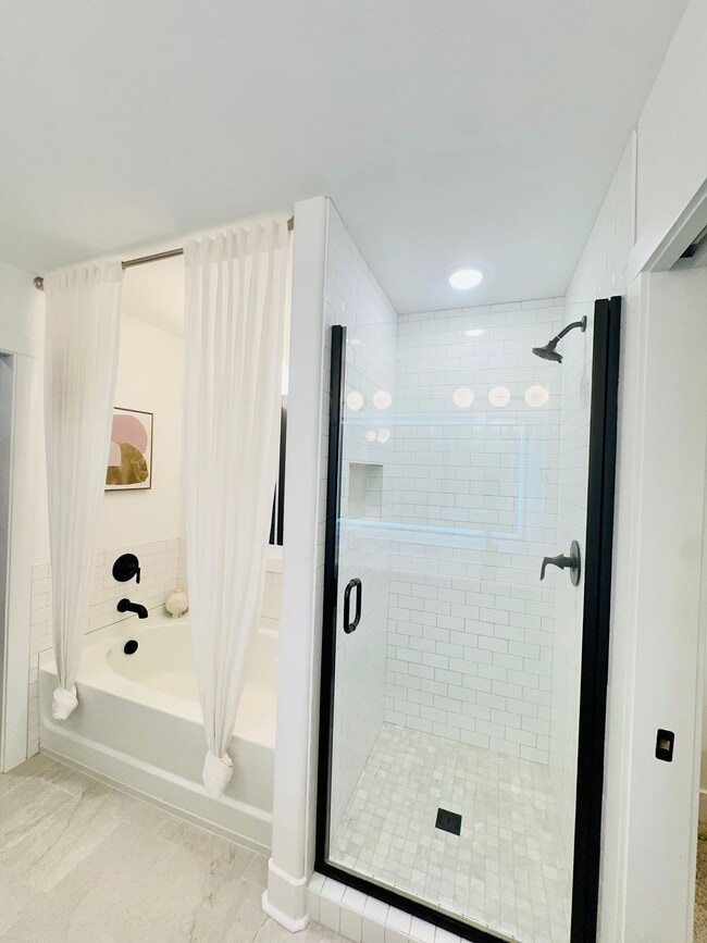 Building Photo - 218 High St