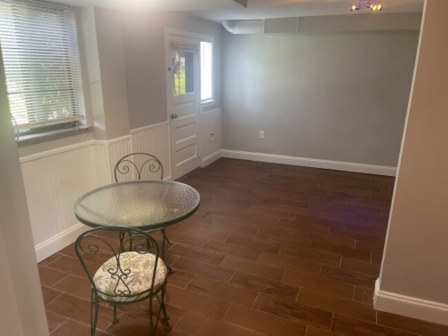 Building Photo - 6807 Wooster Pike