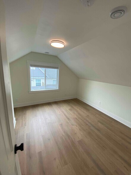 Building Photo - 961 Douglas St NW