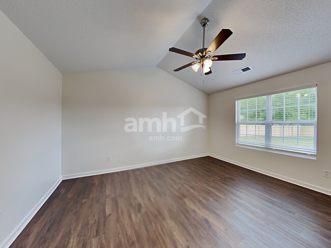 Building Photo - 860 Amelia Grove Ln SE