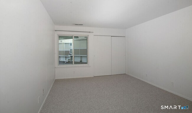 Building Photo - 68 Lawson Ln