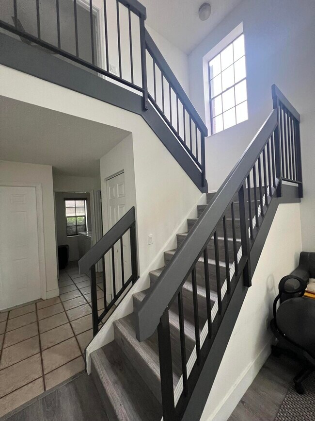 Building Photo - 1771 Harborside Cir