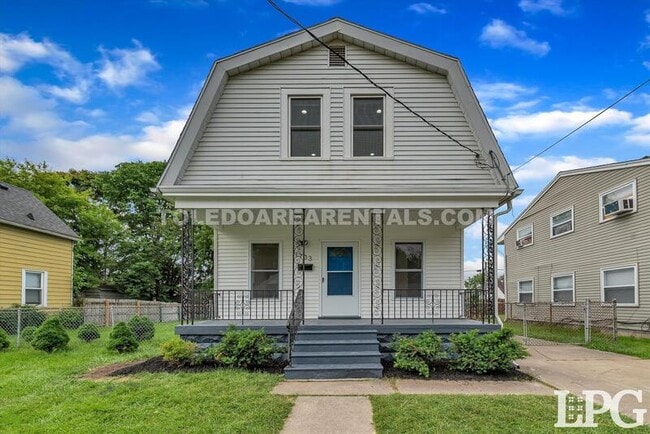 Building Photo - 1733 Stahlwood Ave