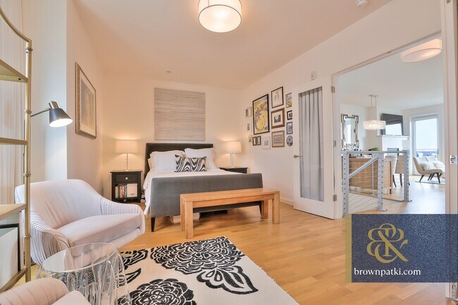 Building Photo - 3190 Scott St