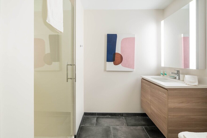 Building Photo - 131 Seaport Blvd