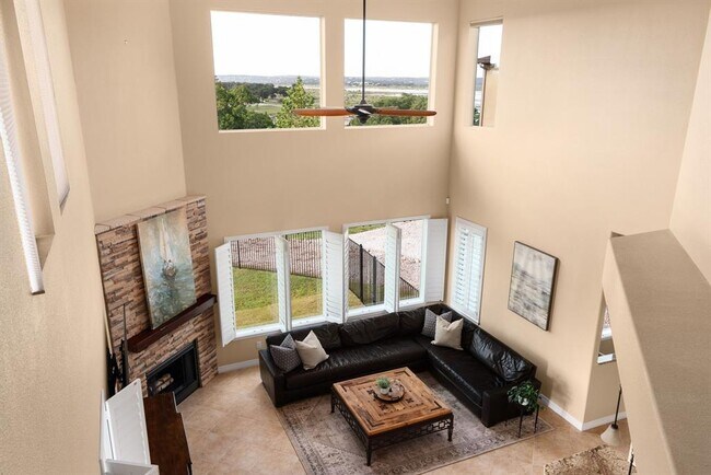 Building Photo - 1472 Kings Cove Dr