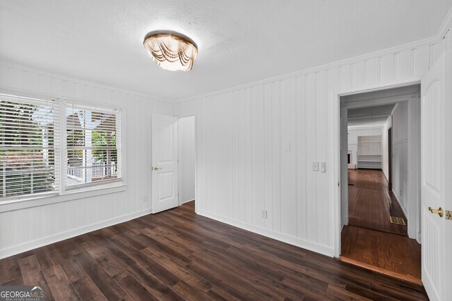 Building Photo - 1455 Courtney Ln