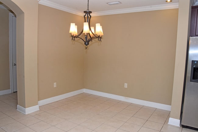 Building Photo - 4300 S Beach Pkwy