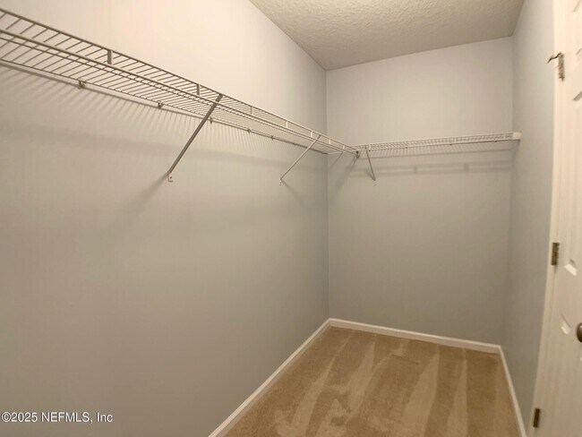 Building Photo - 3201 Deer Creek Dr