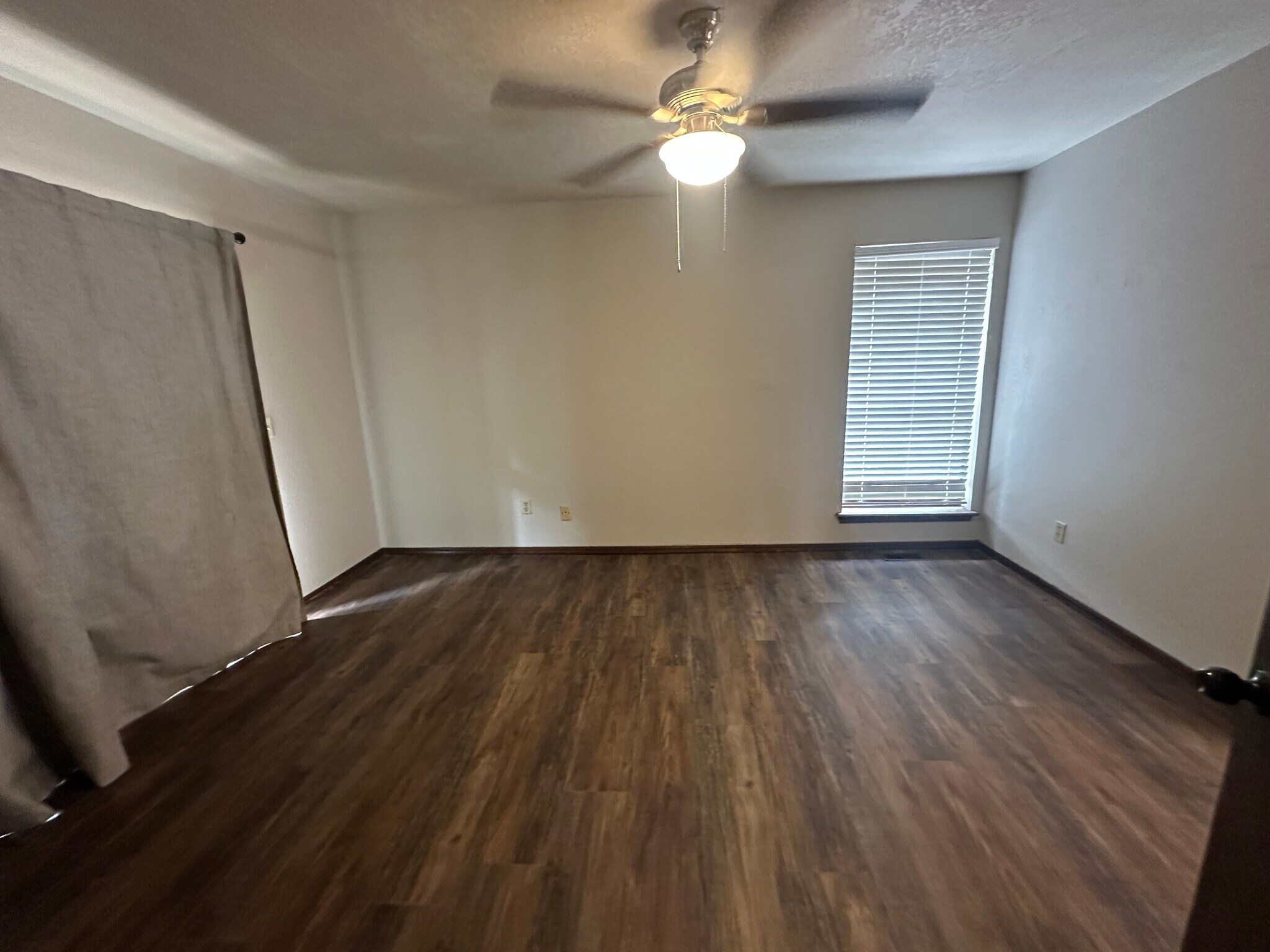 Master bedroom - 6107 Gaelic Glen Dr