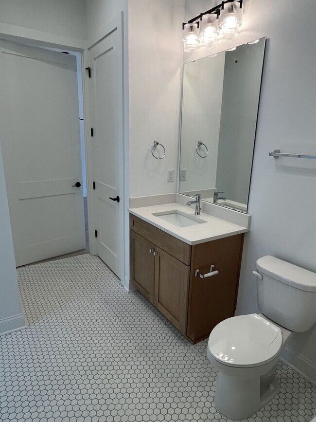 Building Photo - Brand New Corner Unit 2 Bed Condo in Corne...