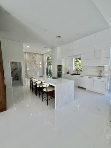 Building Photo - 17311 Bermuda Village Dr