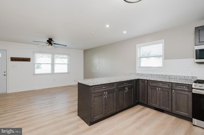Building Photo - 630 Sequoia Dr